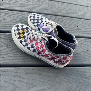 Vans x Stranger Things Surfer Boy Pizza Lace-Up Sneakers – Kids 5 / Women’s 6.5